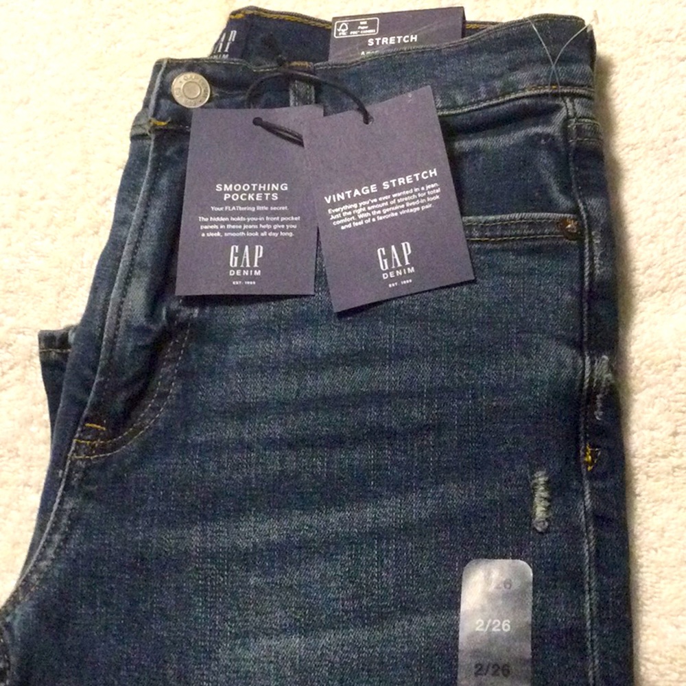 GAP Cheeky Straight NWT